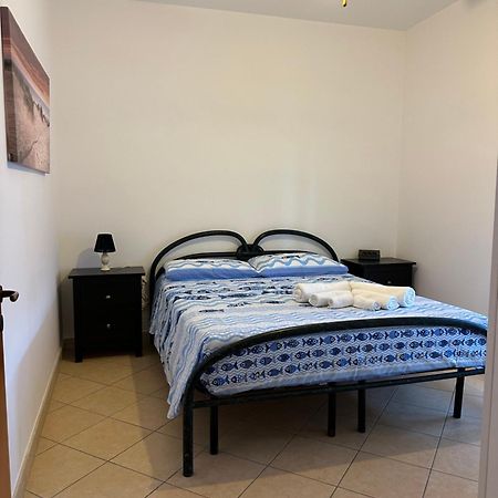 Casa Vacanze Lisa Torre Ovo Esterno foto