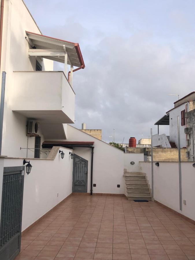 Casa Vacanze Lisa Torre Ovo Esterno foto